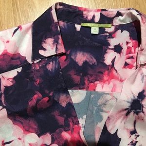 Gianni Bini Floral Roll-Tab Blouse
